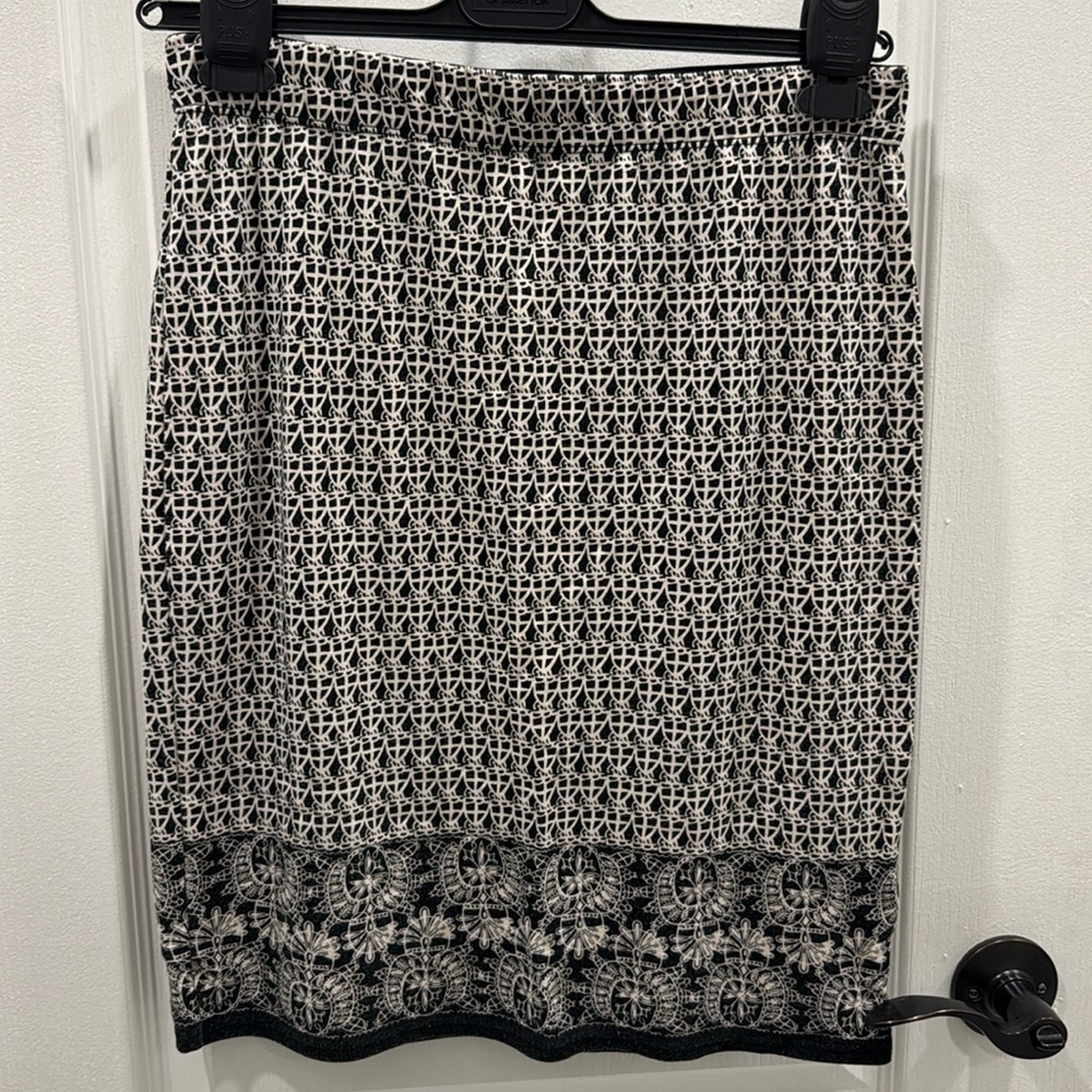Max Studio Knee Length Skirt